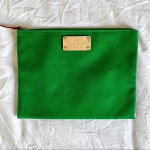 KATE SPADE wristlet patent leather green zip